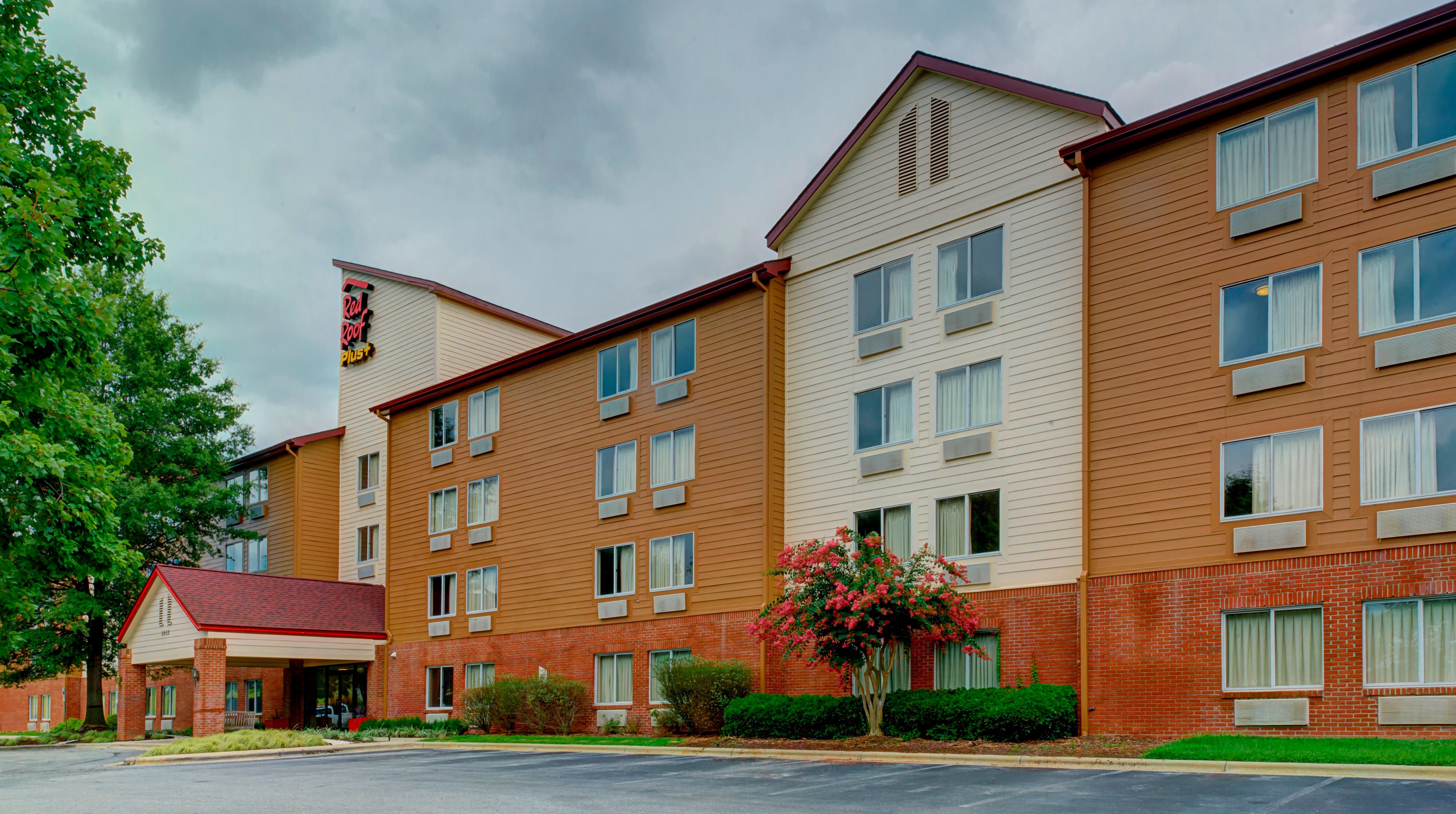 เรด รูฟ พลัส+ รอลีจ์ เอ็นซีเอสยู - คอนเวนชั่น เซ็นเตอร์ Hotel ราลลี ภายนอก รูปภาพ
