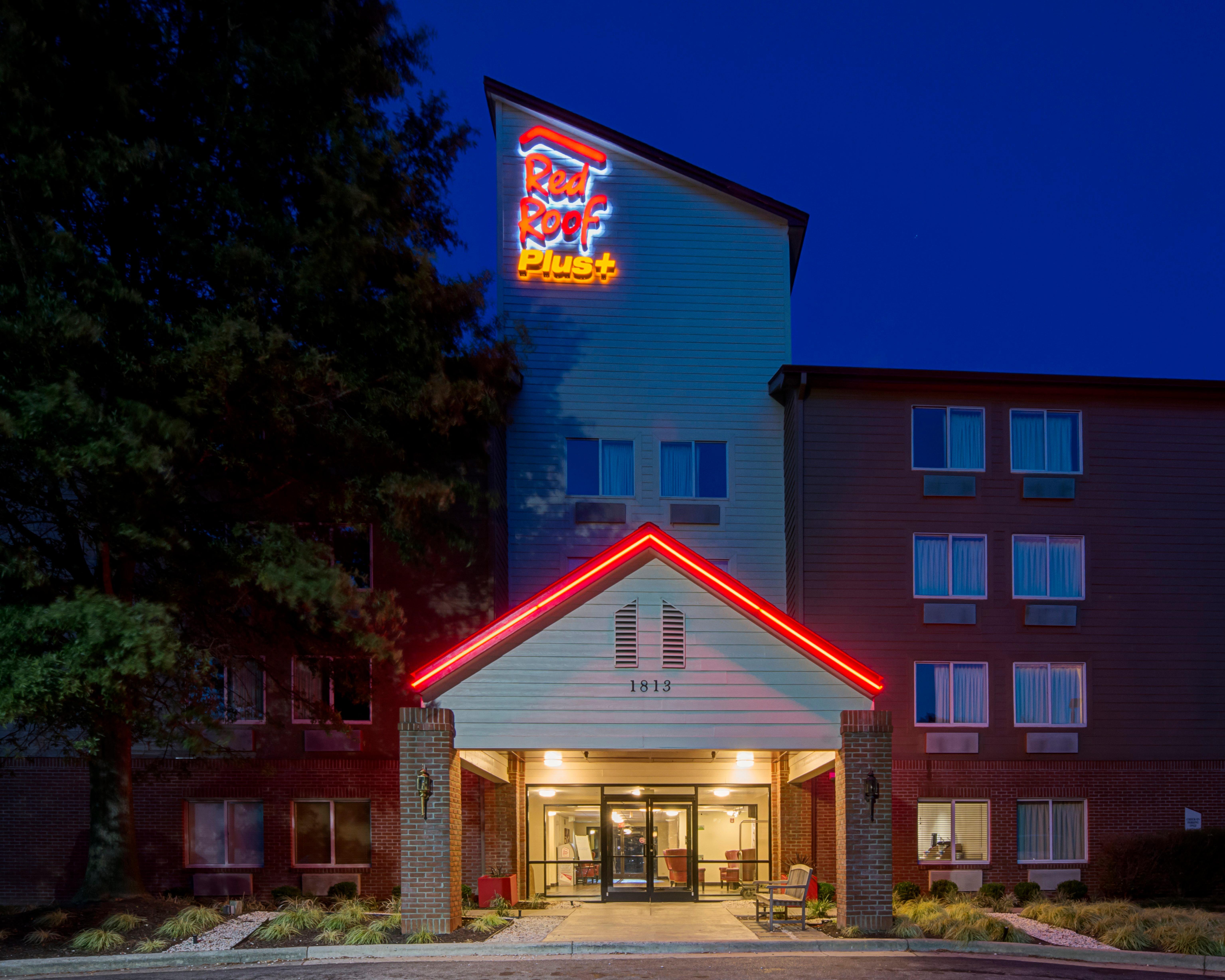 เรด รูฟ พลัส+ รอลีจ์ เอ็นซีเอสยู - คอนเวนชั่น เซ็นเตอร์ Hotel ราลลี ภายนอก รูปภาพ