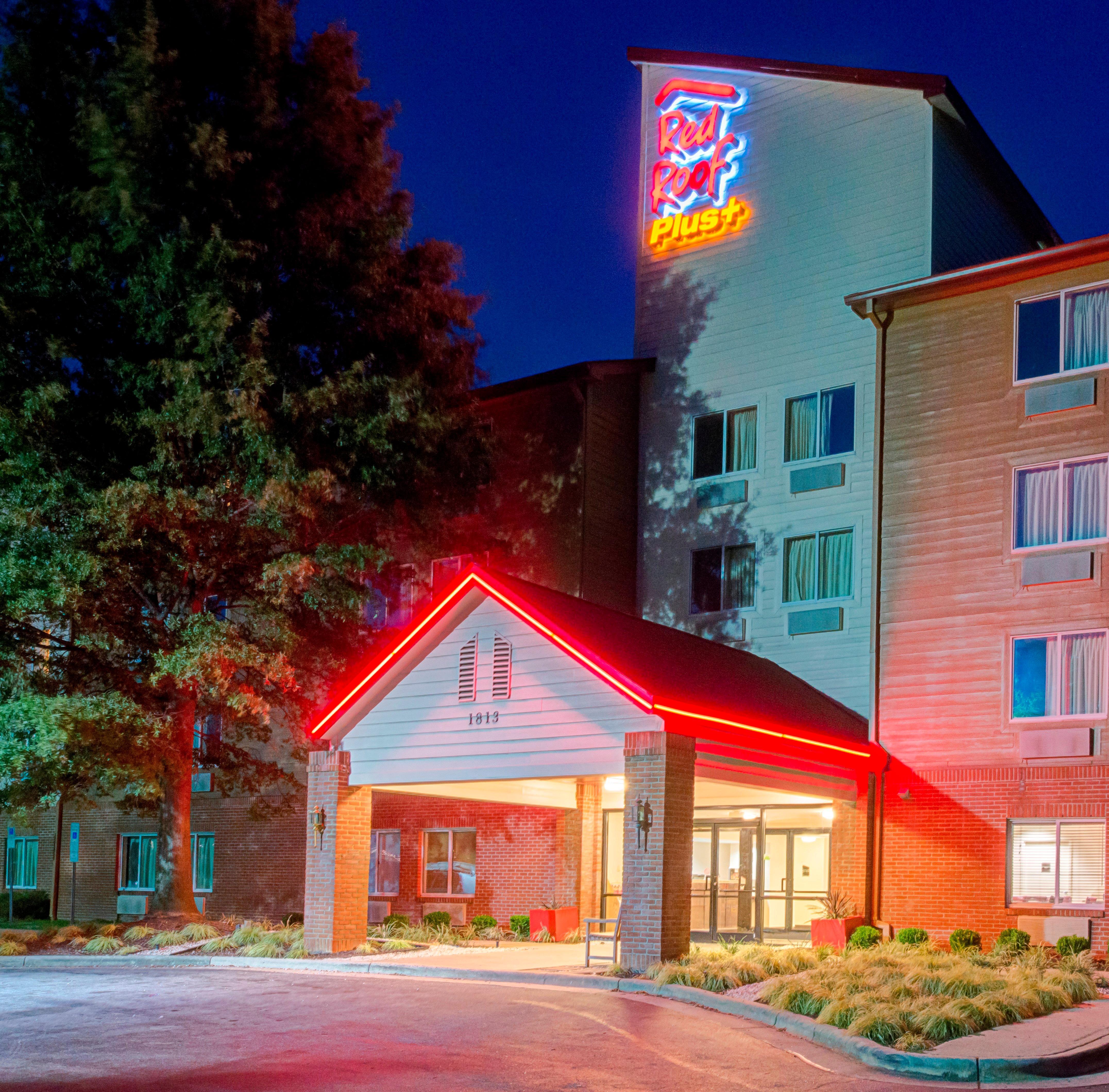 เรด รูฟ พลัส+ รอลีจ์ เอ็นซีเอสยู - คอนเวนชั่น เซ็นเตอร์ Hotel ราลลี ภายนอก รูปภาพ